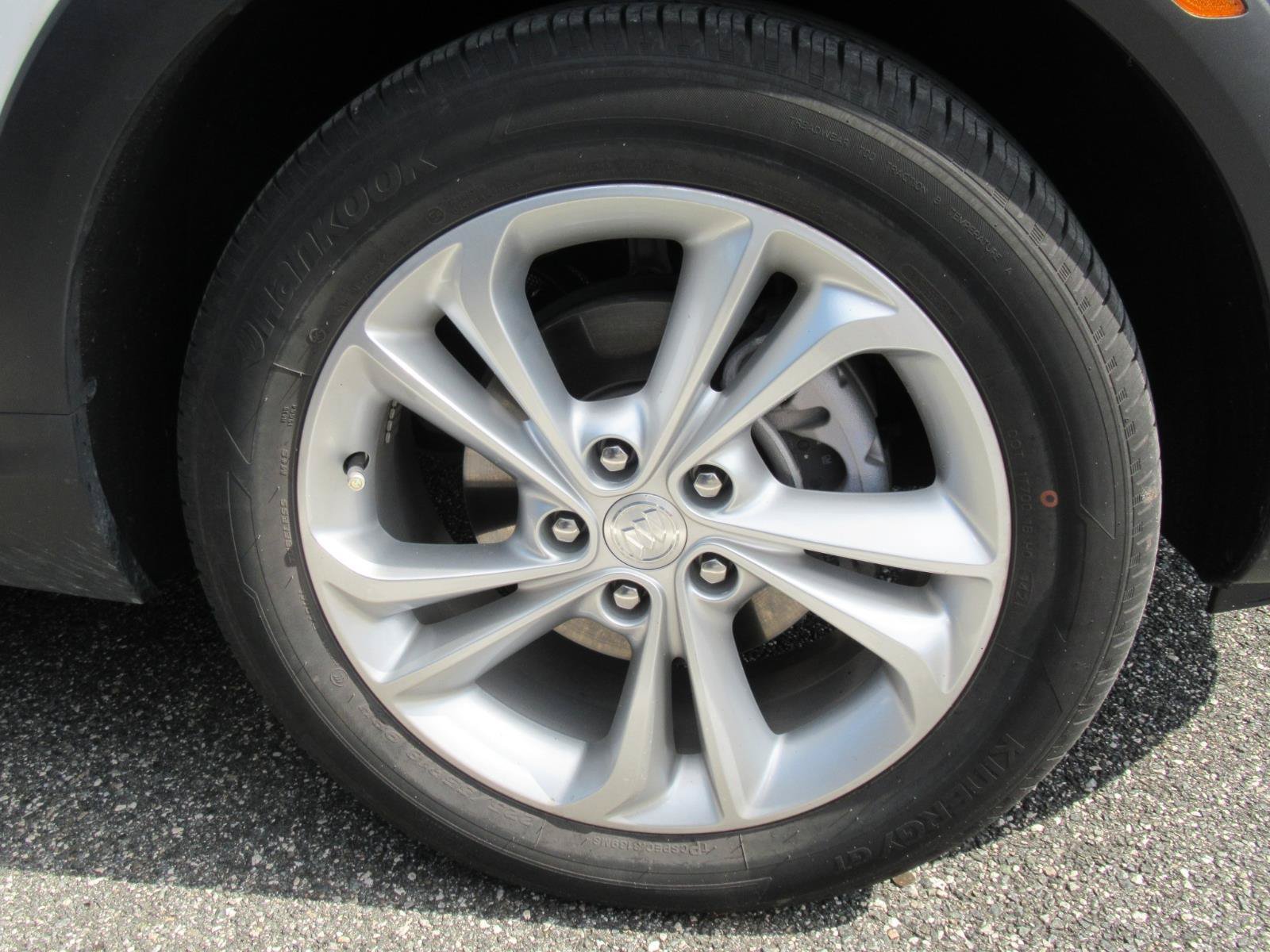 Used 2022 Buick Encore GX Preferred w/ Cold Weather Comfort Package FWD image 5