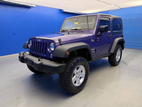 Used 2018 Jeep Wrangler Sport AWD/4WD image 4