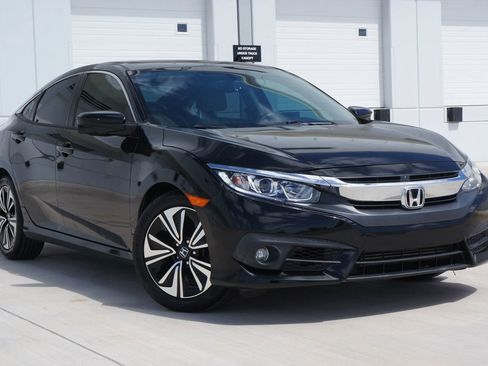 Used 2017 Honda Civic EX-L image 2