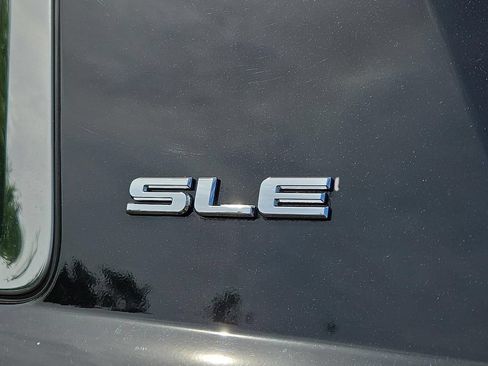 Used 2015 GMC Yukon SLE w/ Convenience Package AWD/4WD image 30