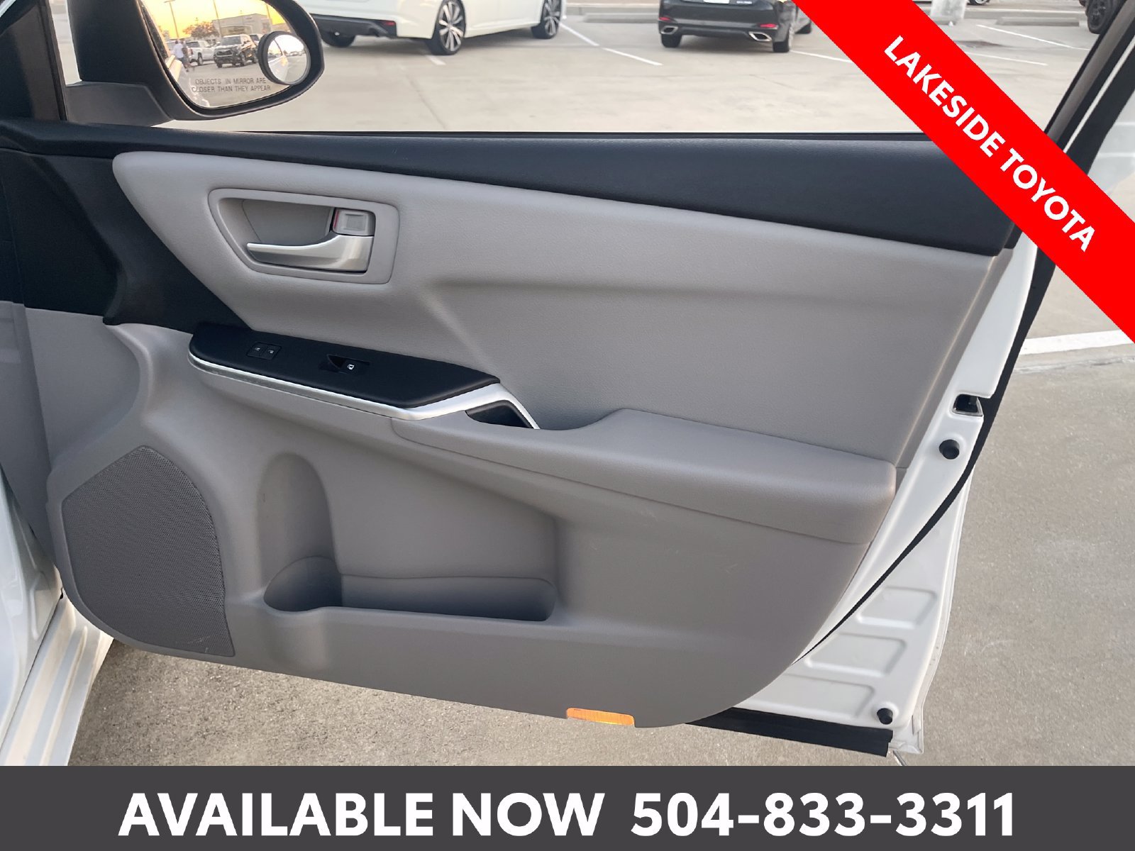 Used 2017 Toyota Camry SE FWD image 17