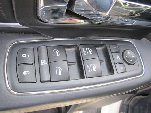 Used 2016 RAM 1500 Limited AWD/4WD image 10
