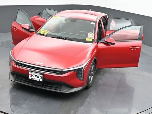 Used 2025 Kia K4 FWD image 40