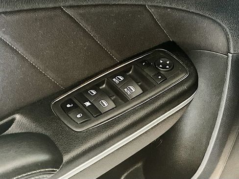 Used 2022 Dodge Charger R/T RWD image 17