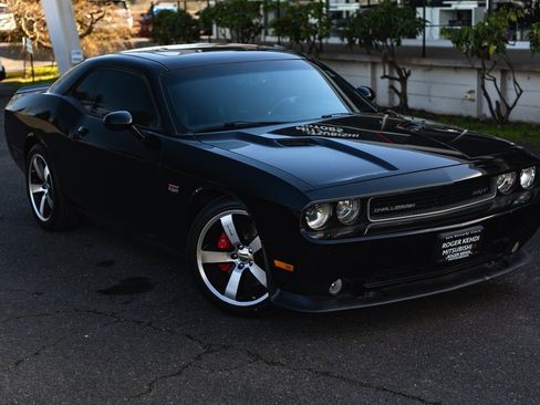 Used 2012 Dodge Challenger SRT8 image 2