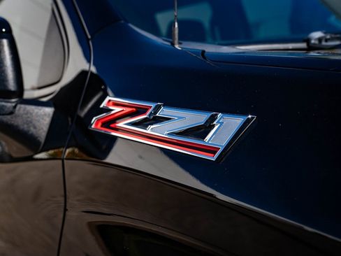 Used 2020 Chevrolet Silverado 1500 LT Trail Boss image 9