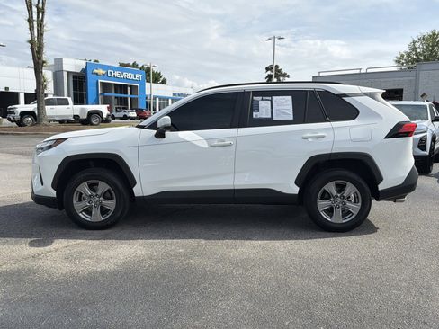 Used 2023 Toyota RAV4 XLE w/ Convenience Package FWD image 9