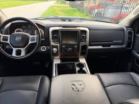 Used 2014 RAM 1500 Laramie w/ Convenience Group AWD/4WD image 18