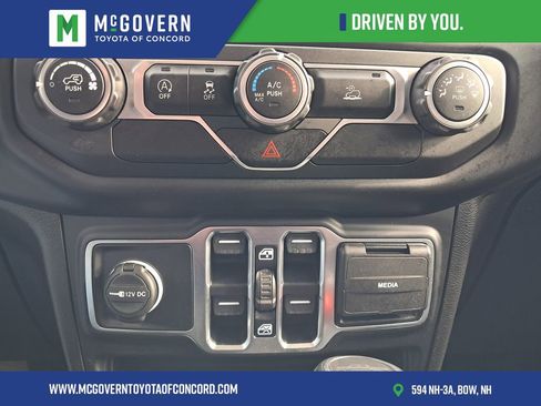 Used 2020 Jeep Gladiator Sport w/ Quick Order Package 24S AWD/4WD image 22