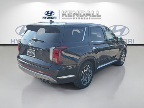 Used 2023 Hyundai Palisade SEL FWD image 6
