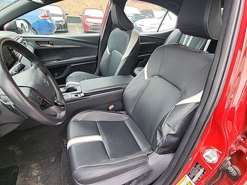Certified 2025 Toyota Camry SE FWD image 11