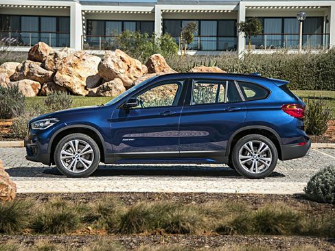 Used 2018 BMW X1 sDrive28i FWD image 1