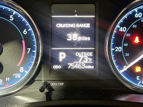 Used 2018 Toyota Corolla LE w/ Carpet Mat Package (TMS) image 8