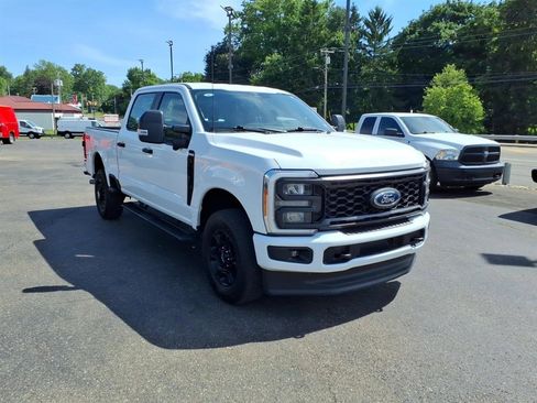 Used 2023 Ford F250 XL w/ STX Appearance Package AWD/4WD image 3