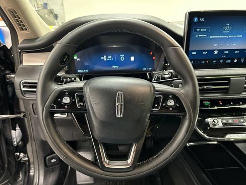 Certified 2025 Lincoln Corsair FWD image 15