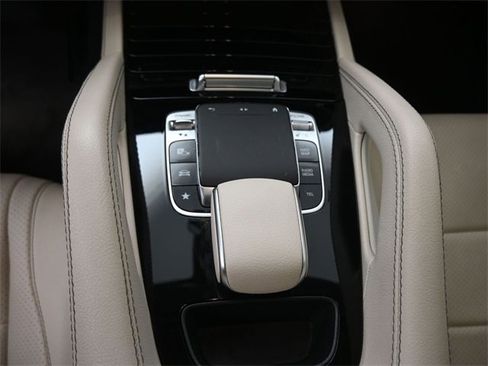 Used 2020 Mercedes-Benz GLE 350 image 4