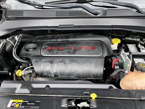 Used 2022 Jeep Compass Latitude FWD image 32