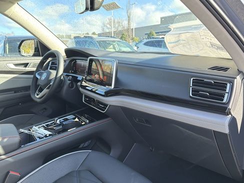 New 2026 Volkswagen Atlas Peak Edition AWD/4WD image 22