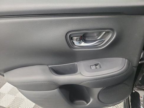 Used 2024 Honda HR-V LX image 14