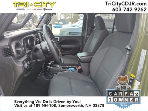 Used 2022 Jeep Wrangler Unlimited Sport S w/ Sun And Sound Package image 15