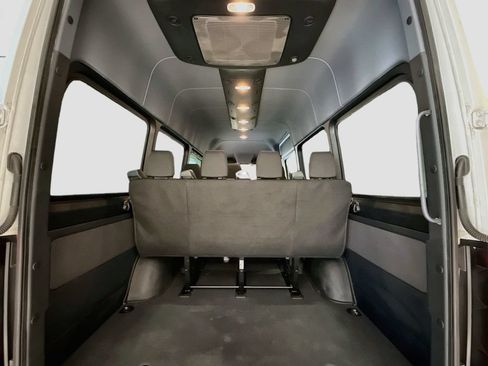 Used 2025 Mercedes-Benz Sprinter 2500 image 23