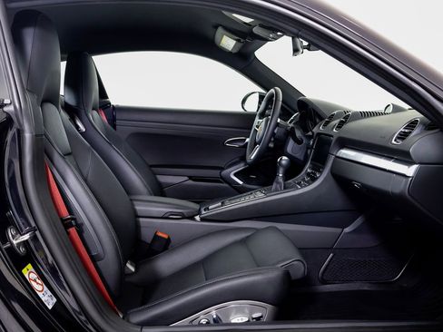 Certified 2025 Porsche 718 Cayman S image 9