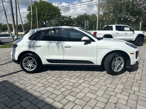 Used 2020 Porsche Macan AWD/4WD image 19