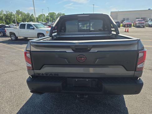 Used 2024 Nissan Titan PRO-4X w/ Pro-4x Convenience Package AWD/4WD image 5