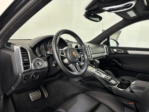 Used 2016 Porsche Cayenne GTS AWD/4WD image 9
