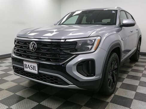 New 2026 Volkswagen Atlas Cross Sport SE AWD/4WD image 4