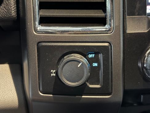 Used 2015 Ford F150 XLT w/ Equipment Group 302A Luxury RWD image 31