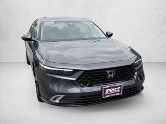 Used 2025 Honda Accord Touring video 3