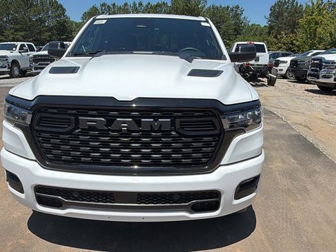 New 2026 RAM 1500 Express AWD/4WD image 3