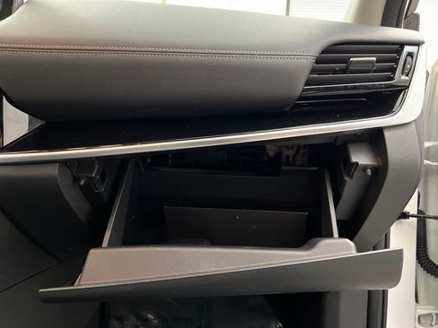 Used 2025 Nissan Rogue SL w/ Tech Package image 26