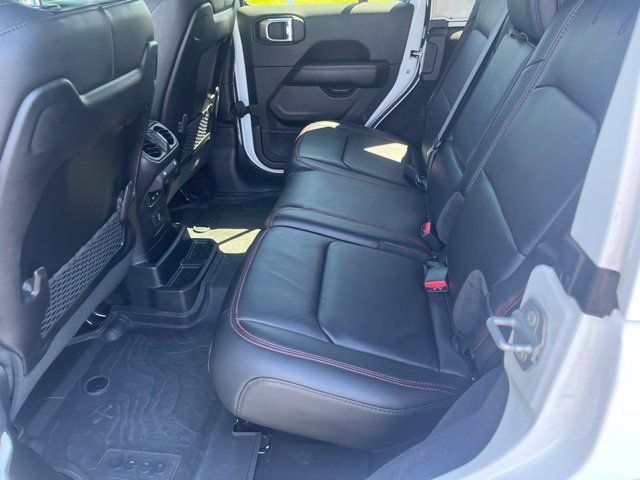 Used 2025 Jeep Wrangler Unlimited Rubicon w/ Safety Group AWD/4WD image 21