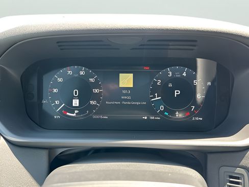 Certified 2025 Land Rover Discovery S AWD/4WD image 22