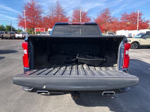 Used 2021 Chevrolet Silverado 1500 LT Trail Boss w/ Convenience Package II image 9