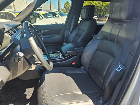 Used 2019 Land Rover Range Rover Long Wheelbase Supercharged AWD/4WD image 8