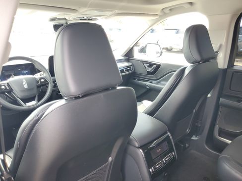 New 2027 Lincoln Aviator AWD image 24