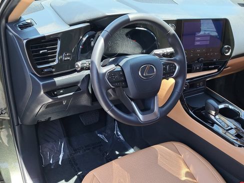 Used 2025 Lexus NX 250 FWD image 17
