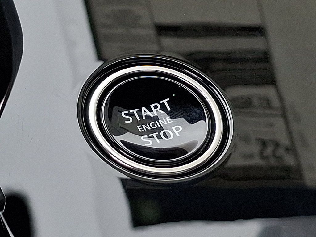 New 2026 Land Rover Range Rover Sport SE AWD/4WD image 13