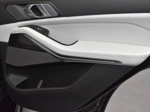 New 2026 BMW X5 sDrive40i w/ M Sport Package image 21