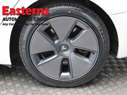 Used 2023 Tesla Model 3 Standard Range image 8