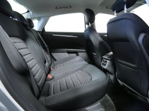 Used 2016 Ford Fusion SE FWD image 13