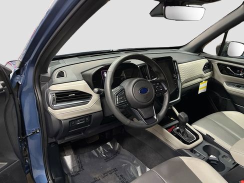 Used 2025 Subaru Forester Limited image 9
