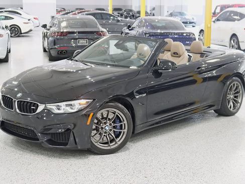 Used 2018 BMW M4 Convertible RWD image 8