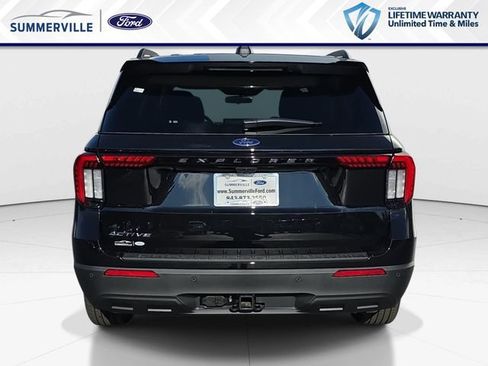 New 2026 Ford Explorer Active RWD image 5