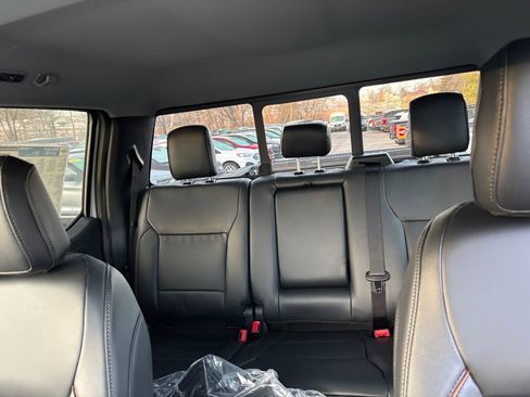 New 2026 Ford F250 Lariat w/ Black Appearance Package image 27