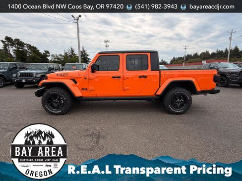 Used 2025 Jeep Gladiator Sport AWD/4WD image 8