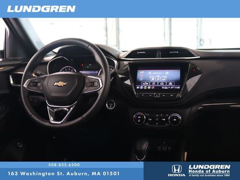 Used 2023 Chevrolet TrailBlazer ACTIV w/ Sun and Liftgate Package AWD/4WD image 4